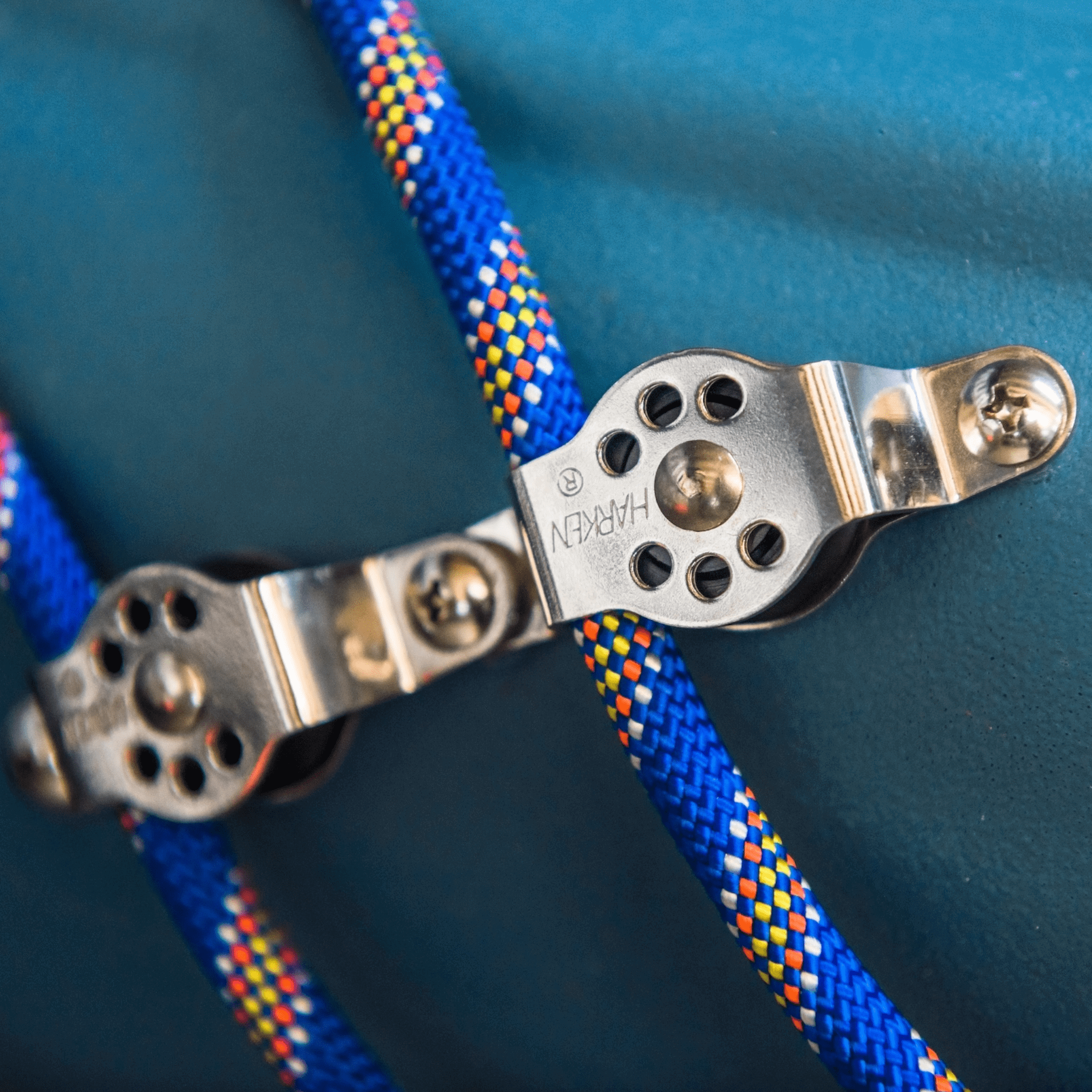 ViztaCraft Majestic – 18ft 2-Person Trimaran Fin-Drive Sailing Kayak