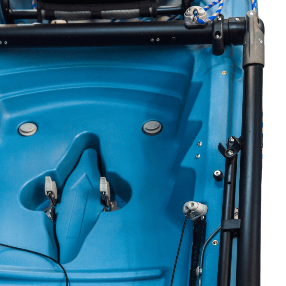 ViztaCraft Majestic – 18ft 2-Person Trimaran Fin-Drive Sailing Kayak